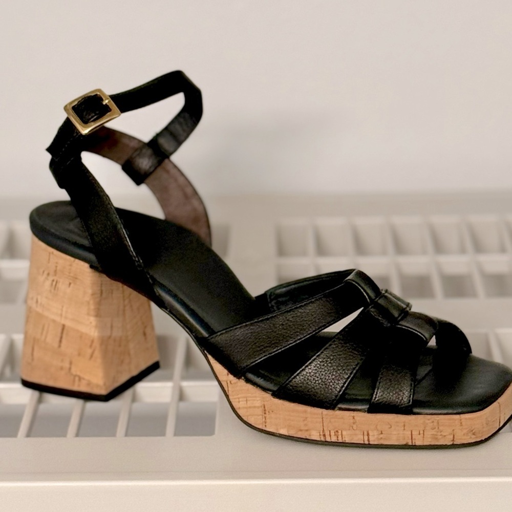 NIB Paul Green Tina Fisherman Sandal Black Leather Block Heel Sz 10 U.S./UK 7.5